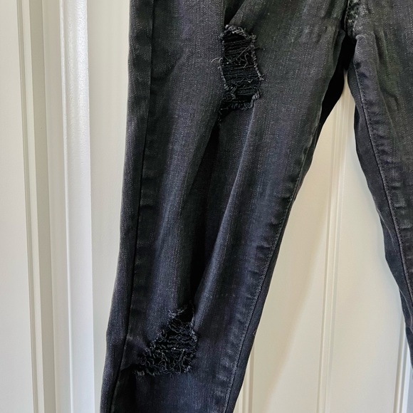 Forever 21 Distressed High-waisted Stretch 5-pocket Curvy Fit Black Skinny Jeans - Picture 10 of 11
